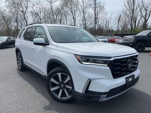 2023 Honda Pilot Touring