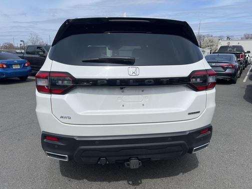 2023 Honda Pilot Touring