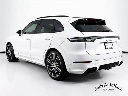 2021 Porsche Cayenne GTS