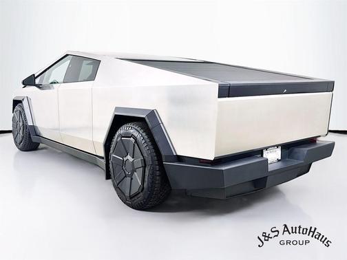 2024 Tesla Cybertruck Base
