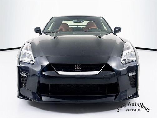 2021 Nissan GT-R Premium