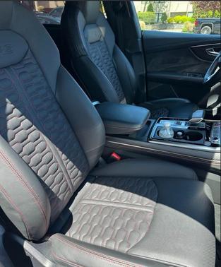 Orca Black Metallic 2021 Audi RS Q8 4.0T quattro