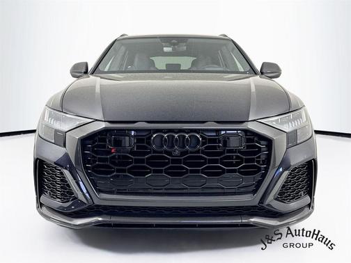 Orca Black Metallic 2021 Audi RS Q8 4.0T quattro