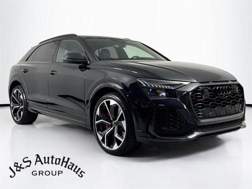 Orca Black Metallic 2021 Audi RS Q8 4.0T quattro