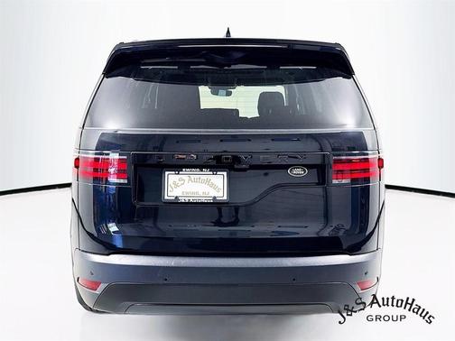 2023 Land Rover Discovery S