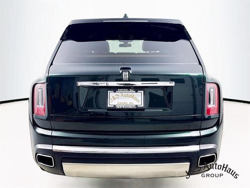 2023 Rolls-Royce Cullinan Base