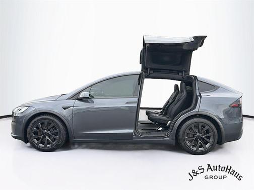 Gray 2022 Tesla Model X Plaid