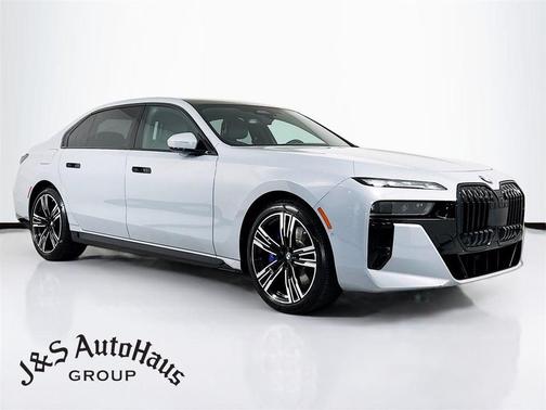 Brooklyn Gray Metallic 2023 BMW 760 760i xDrive
