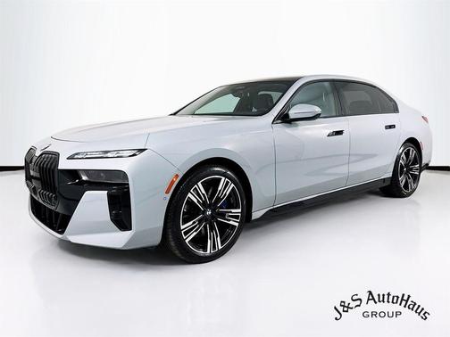 Brooklyn Gray Metallic 2023 BMW 760 760i xDrive