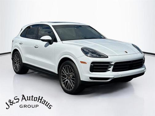 White 2022 Porsche Cayenne Platinum Edition