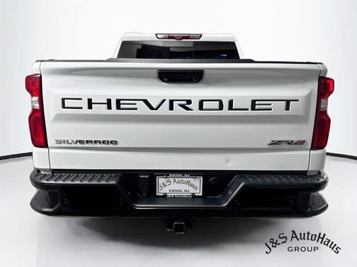Summit White 2023 Chevrolet Silverado 1500 ZR2