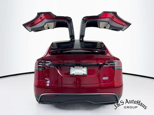 Ultra Red 2026 Tesla Model X Plaid