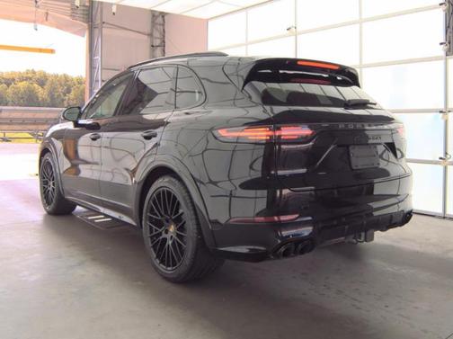 2021 Porsche Cayenne GTS