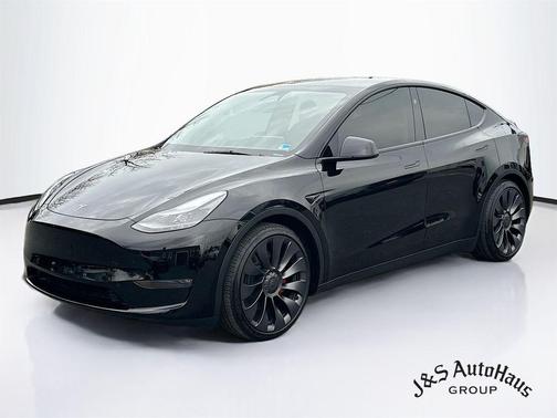 Black 2025 Tesla Model Y Performance