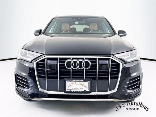 2022 Audi Q7 55 Premium Plus