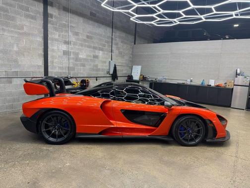 2019 McLaren Senna 