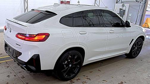 2022 BMW X4 xDrive30i