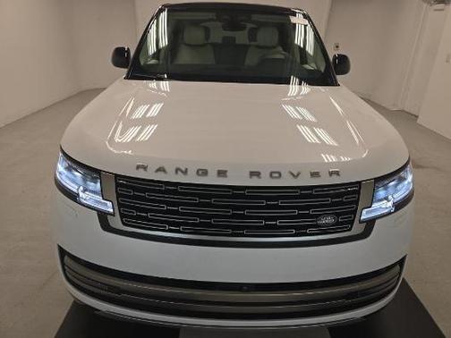 2024 Land Rover Range Rover P530 SE