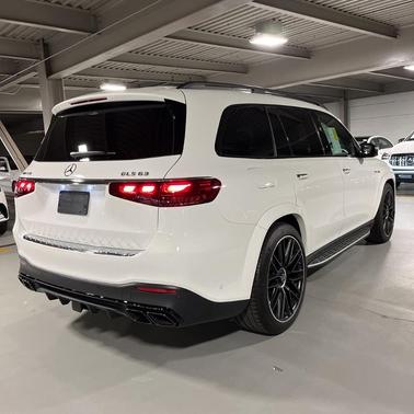2025 Mercedes-Benz AMG GLS 63 Base