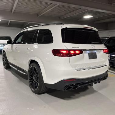 2025 Mercedes-Benz AMG GLS 63 Base