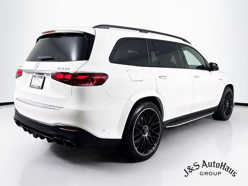 2025 Mercedes-Benz AMG GLS 63 Base
