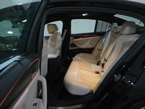 2023 BMW M550 i xDrive