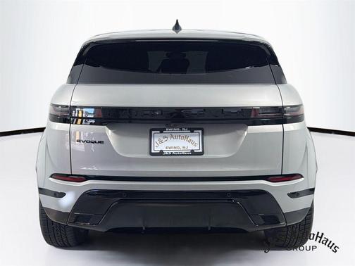 Seoul Pearl Silver 2024 Land Rover Range Rover Evoque Dynamic SE
