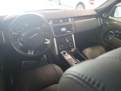 2022 Land Rover Range Rover P525 HSE Westminster