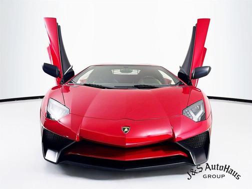 2016 Lamborghini Aventador LP750-4 Superveloce