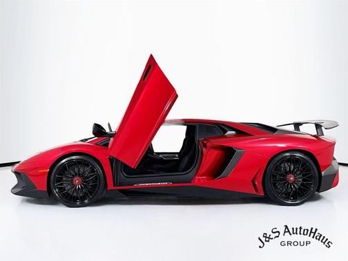 2016 Lamborghini Aventador LP750-4 Superveloce