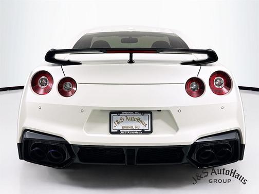 2024 Nissan GT-R Premium