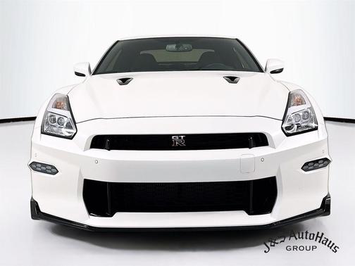 2024 Nissan GT-R Premium