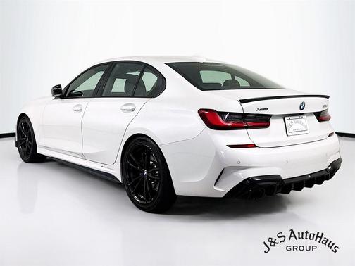 2021 BMW 330 i xDrive