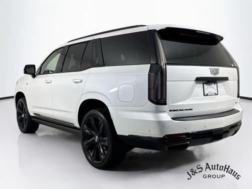 Crystal White Tri-Coat 2025 Cadillac Escalade Sport Platinum