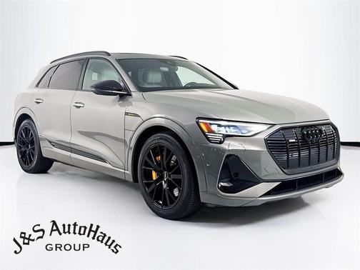 2022 Audi e-tron Premium