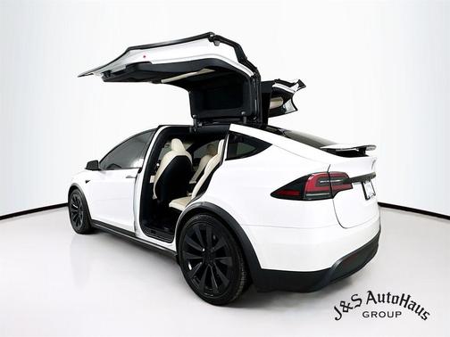 2022 Tesla Model X Plaid