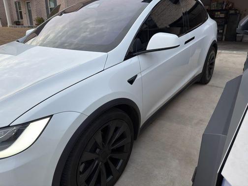 2022 Tesla Model X Plaid