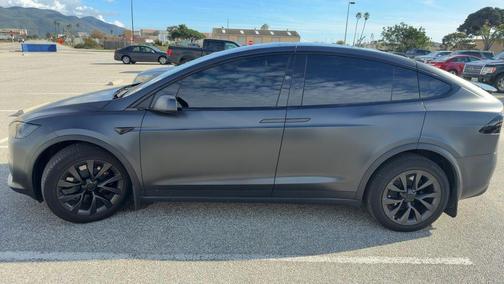 2025 Tesla Model X Base