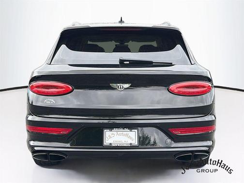 Black 2021 Bentley Bentayga V8