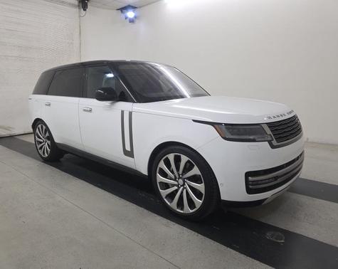 Fuji White 2023 Land Rover Range Rover P530 SE