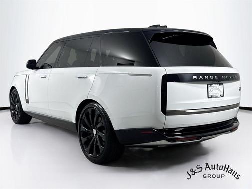 Fuji White 2023 Land Rover Range Rover P530 SE