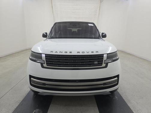 Fuji White 2023 Land Rover Range Rover P530 SE
