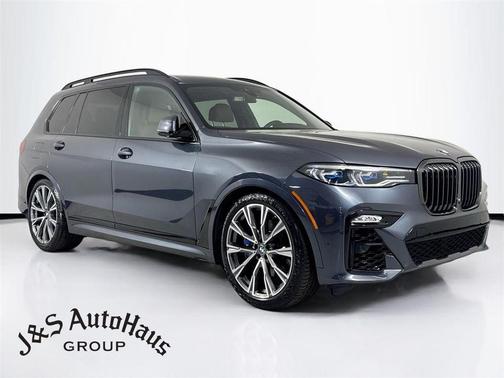 Arctic Gray Metallic 2022 BMW X7 M50i