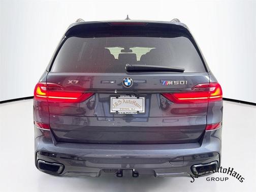 Arctic Gray Metallic 2022 BMW X7 M50i