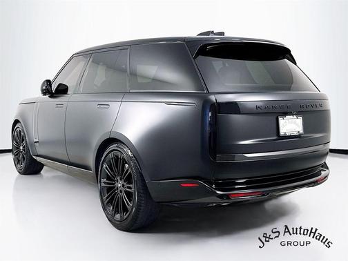2024 Land Rover Range Rover P530 SE