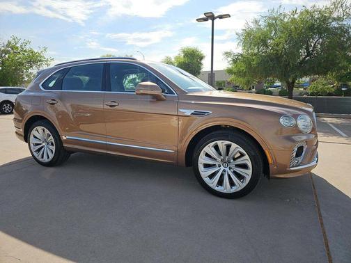 Amber 2021 Bentley Bentayga V8
