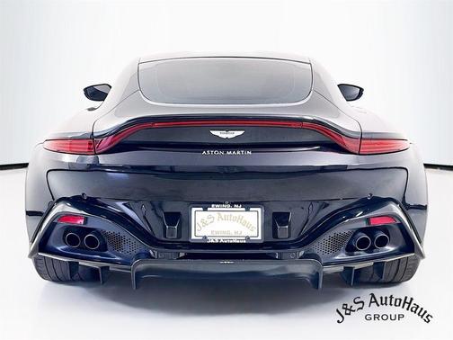 2020 Aston Martin Vantage Base