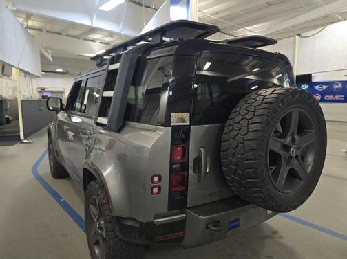 2023 Land Rover Defender 110 X-Dynamic SE