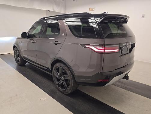 Charente Grey 2025 Land Rover Discovery P360 Metropolitan Edition