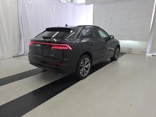 2023 Audi Q8 55 Premium